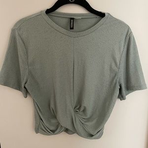 H&M seafoam / mint cropped twisted tee